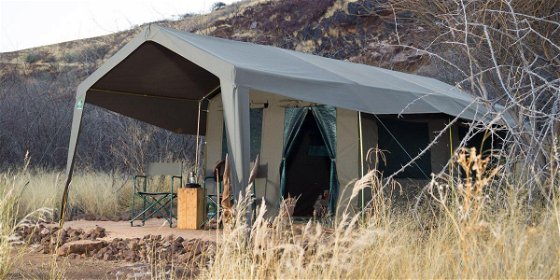 Bushveld accommodation at Kanambo’s Tented Camp
