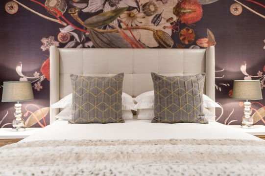 Double Luxury Bedroom - Botanical Gardens