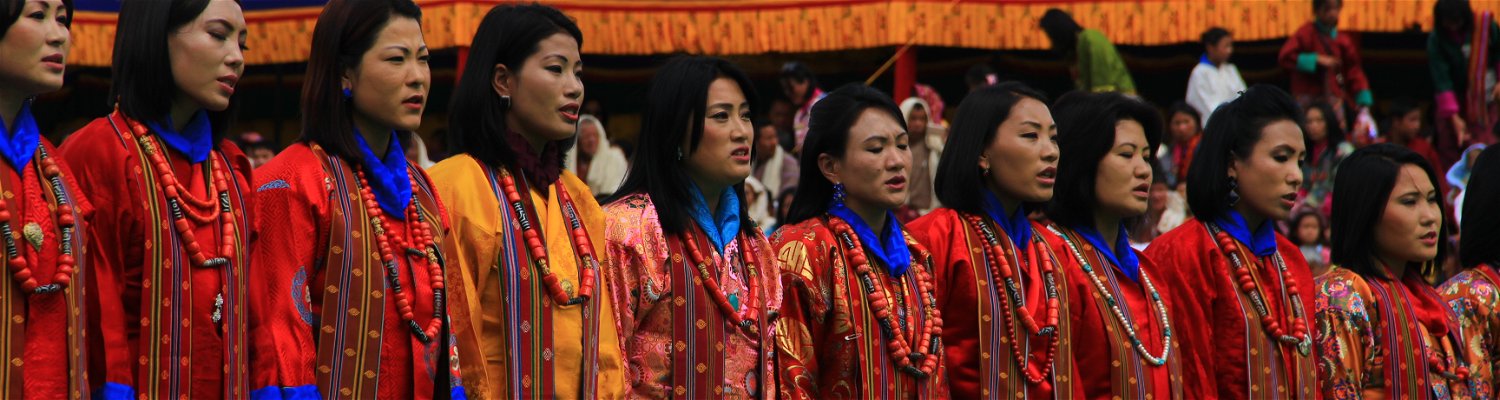 Bhutanese Traditional Dress, How to Wear Bhutanese Dress, How to Wear Kira