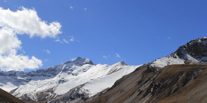 Jumolhari Combo Trek