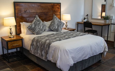 Luxury Suite 6 with bath - Self Catering