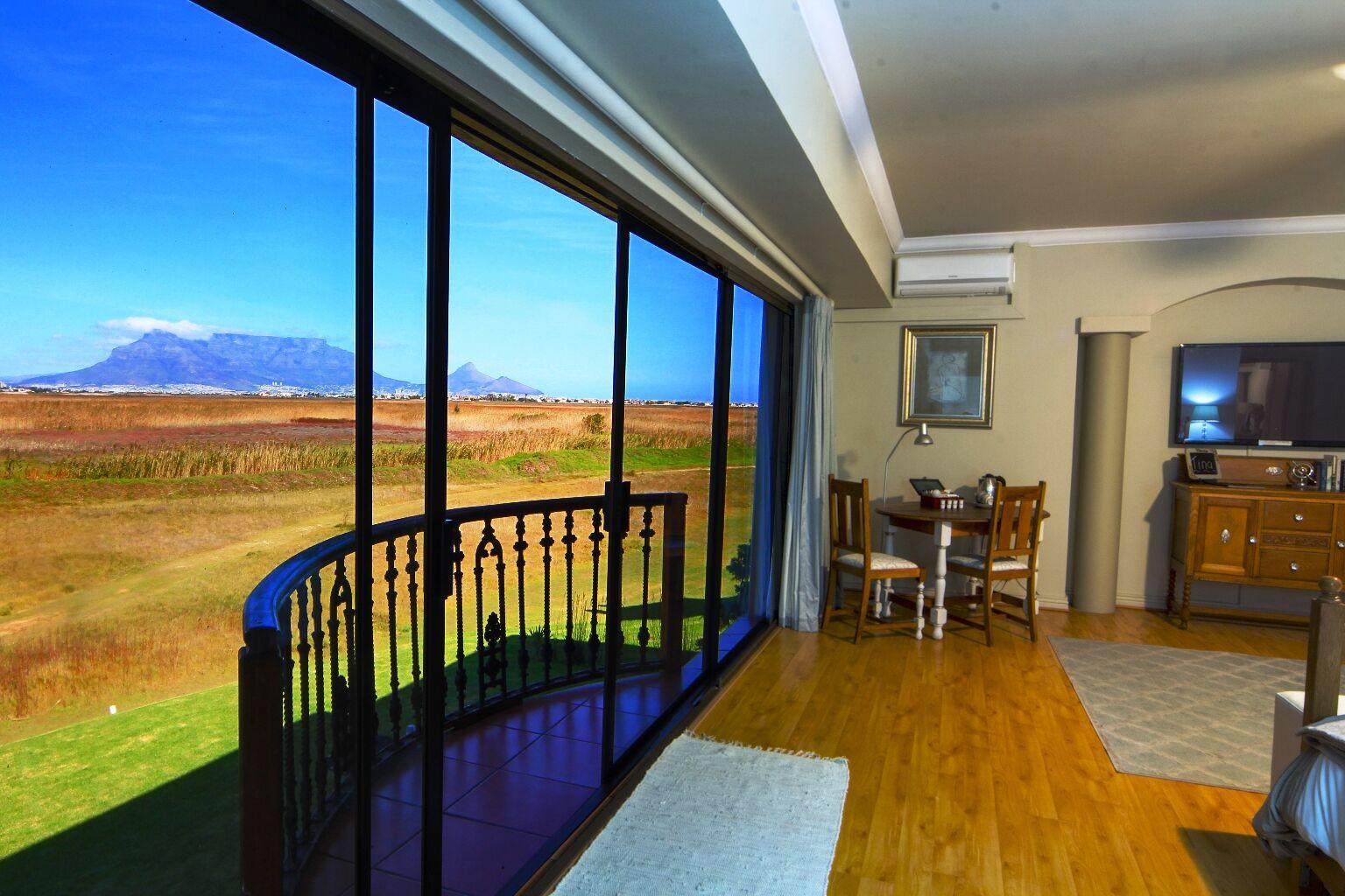 Uninterupted Table Mountain view from our presidential suite