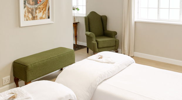 Luxury Pepper Tree Suite 1 | Riverside Luxury Guest House Montagu