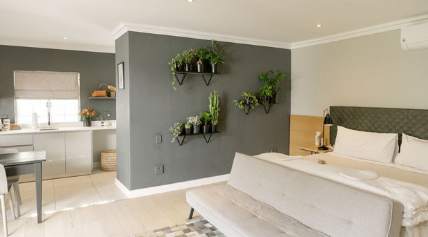 Riverside Luxury River Suite 5 at In Abundance