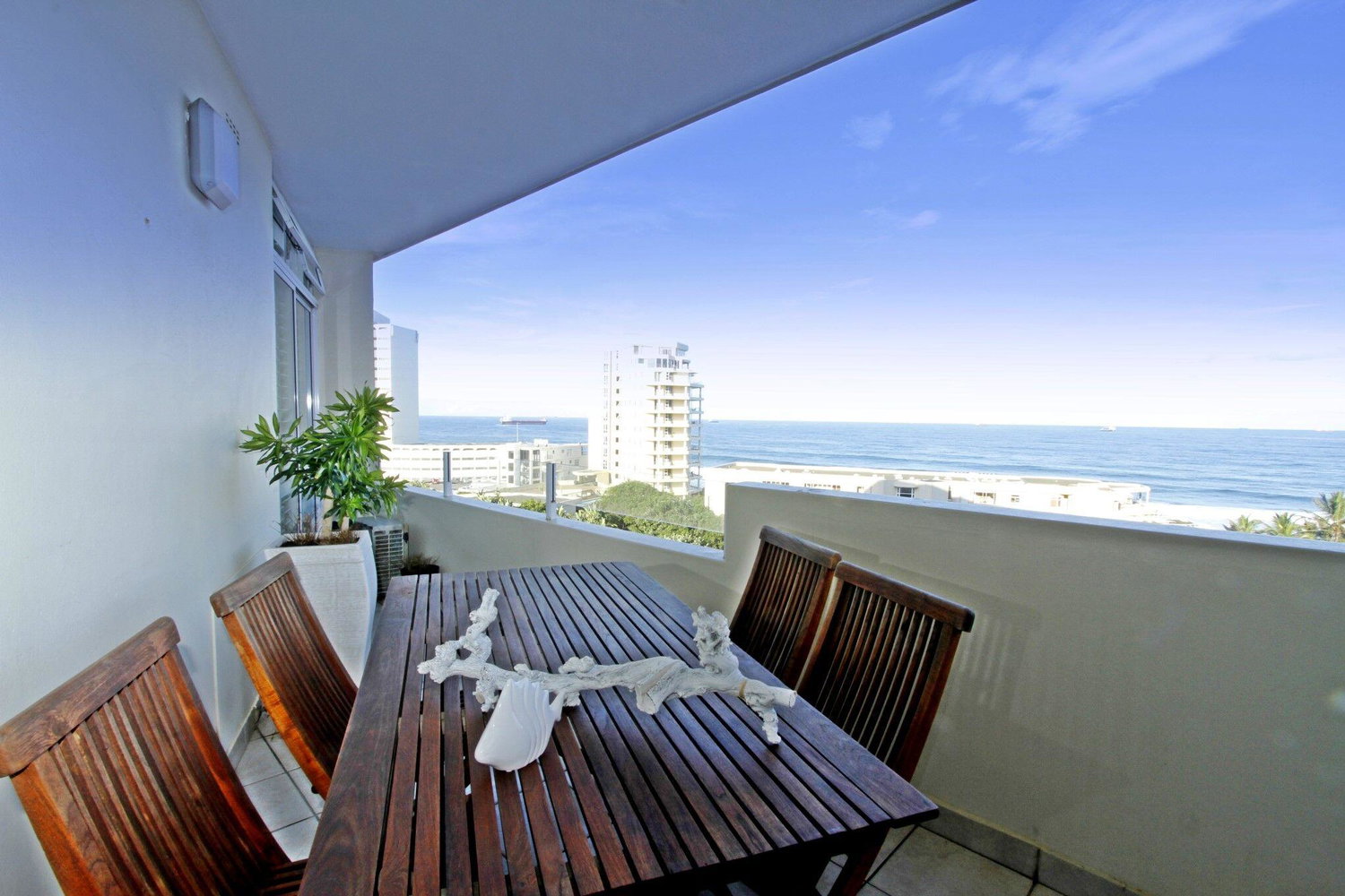 Modern Self-Catering Accommodation in Umhlanga Rocks