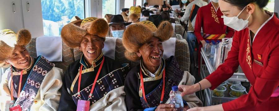 Local enjoying the train ride 