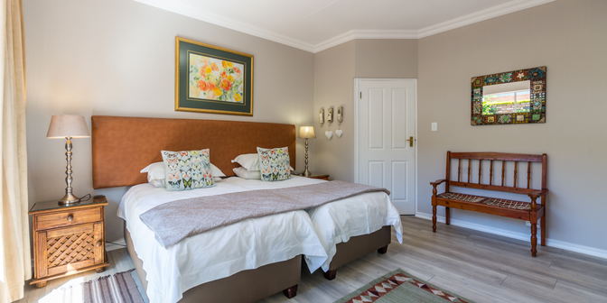 Waverleysrest 1: private two-bedroom unit
