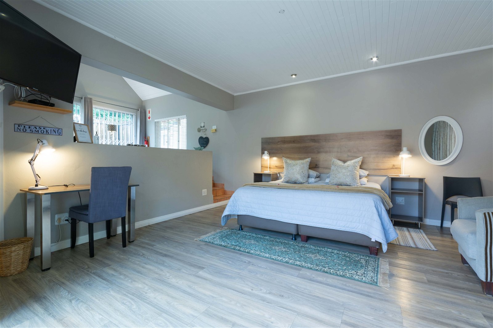 Fully Equipped Self Catering Guest House In Queenswood, Pretoria