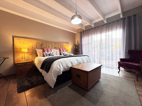 Oak room side view