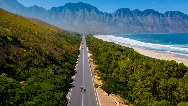 Victoria Drive Coastal Road – Take in the Majestic Atlantic Ocean and Scenic Coastal Landscapes