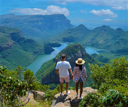 A magnificent view of the Three Rondavels at Blyde River Canyon. The Blyde River Canyon is a 26km long Canyon located in Mpumalanga, South Africa.