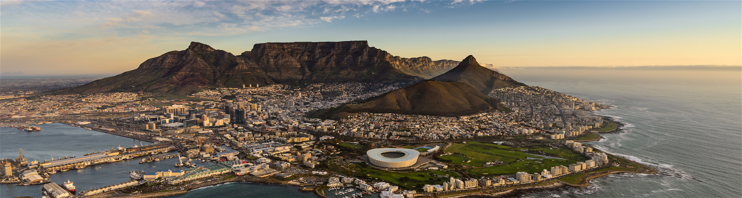 aerial-view-cape-town-helicopter-ride-flight-over-cape-town-attractions-famous-landmarks-table-mountain-ocean-city-bowl-waterfront-cape-town-tours-atlantic-into-tours