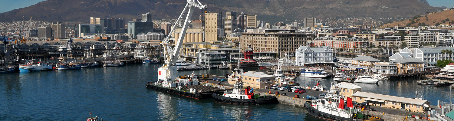 Take a scenic Boat Ride at the V&A Waterfront on a Cape Town tour 