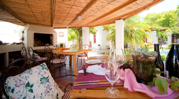 Relaxed braai at GUBAS DE HOEK after the race. Relaxed braai at GUBAS DE HOEK after the race.