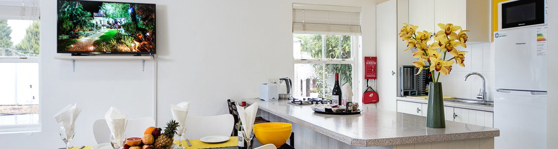 16 Garden cottage, self-catering for the family.