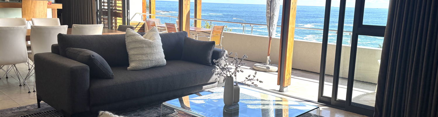 Villa 2 lounge area