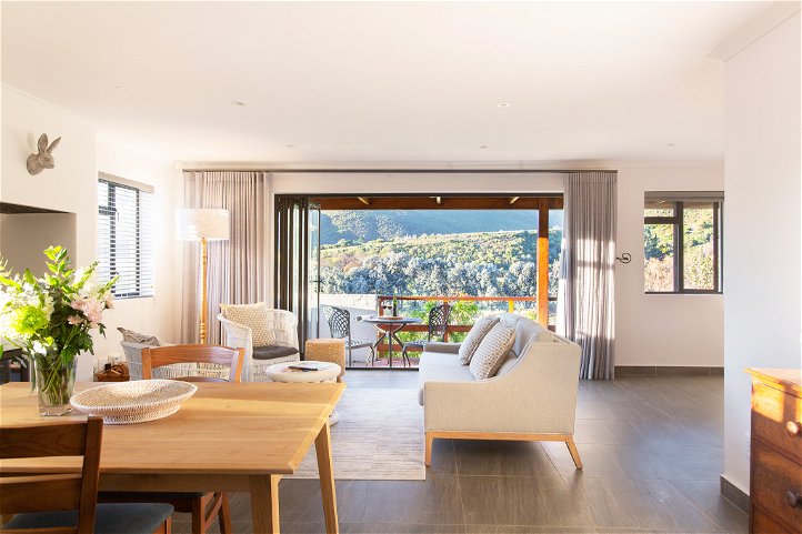 Work, eat, relax at Mont Angelis in Stellenbosch