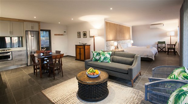 Accommodation Luxury self-catering cottage Mont Angelis Stellenbosch Blaauwklippen Valley