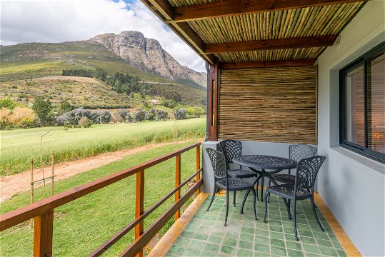 Wine Farm accommodation Stellenbosch Mont Angelis Suurberg