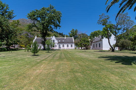 Mont Angelis Manor and Studio with the Suurberg of Stellenboscch