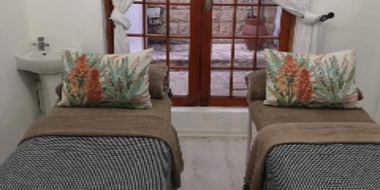 Phomola African Retreat