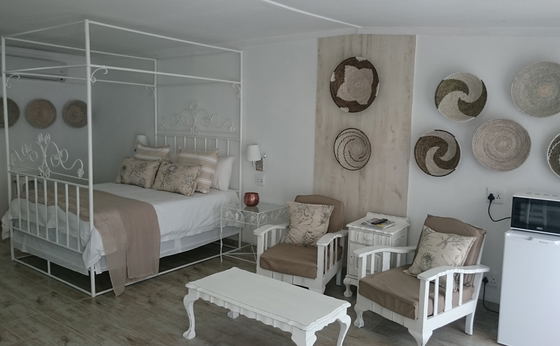 Honeymoon Suites