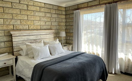 Deluxe One Bedroom Apartments