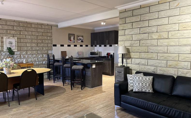 Deluxe Two Bedroom Apartment - Self Catering or B&B Deluxe Two Bedroom Apartment - Self Catering or B&B