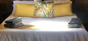 Romantic bush getaway 