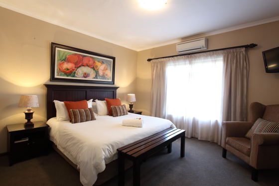 Spacious and comfortable guest rooms at Celtis Country Lodge in Middelburg EC - ideal for families, halfway stop between Gauteng and Hartenbos