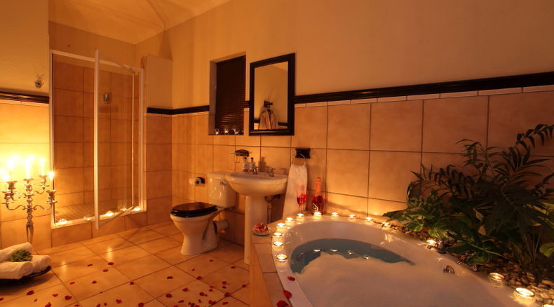 Honeymoon Suite
