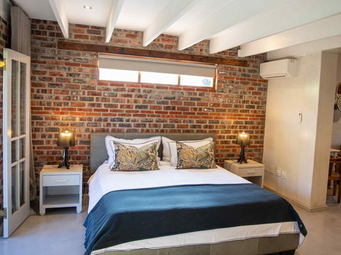 Room 2 - Junior Suite