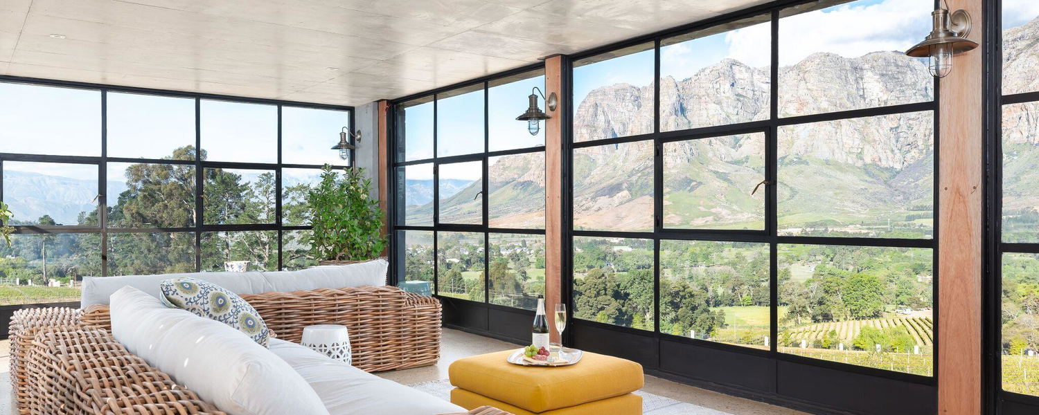 De Zeven overlooking the Banhoek Valley