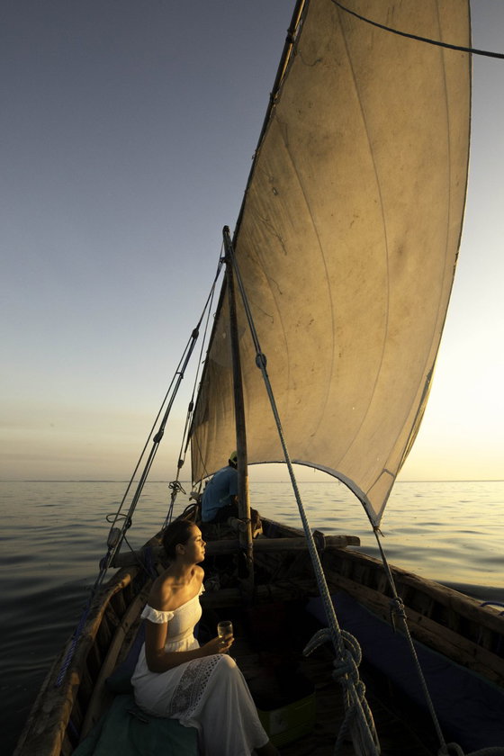 romantic island holiday special offer package and stay in a treehouse lodge accommodation on the coast of Tanzania East Africa