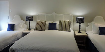 Kingsize Family Room in Main House