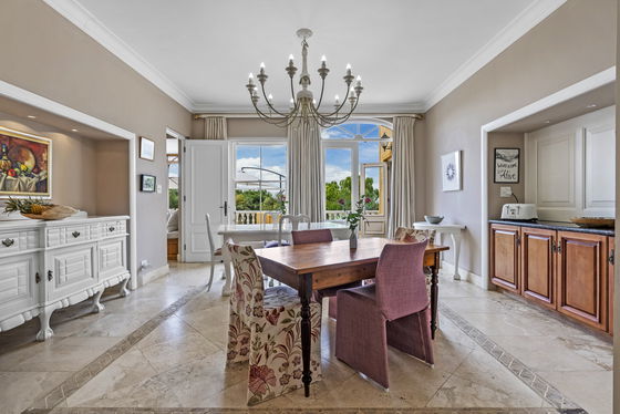 Breakfast Room Seating Area