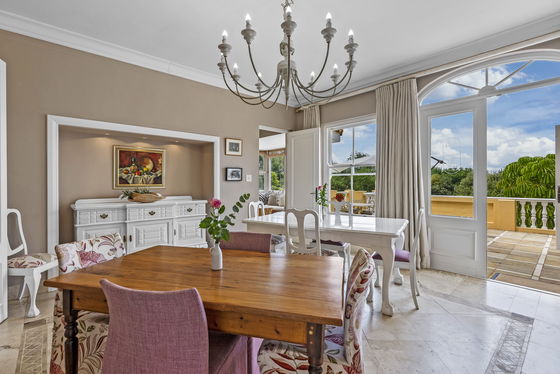 Breakfast Room Seating Area