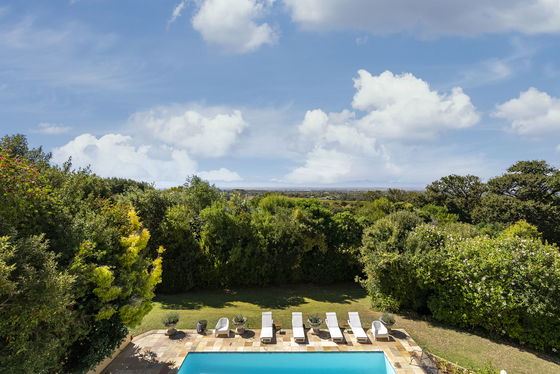 Superior De Luxe Suite Blackwood Bedroom View