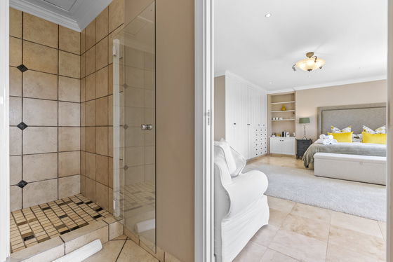 Yellowood Premium Deluxe Suite Bathroom