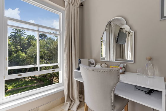 Superior Luxury Suite Fynbos Tea Area