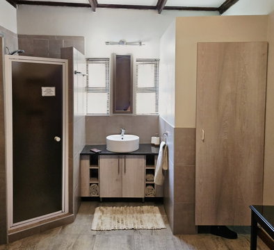 Strelitzia room - Bathroom