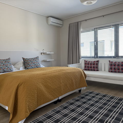 Deluxe Room 7