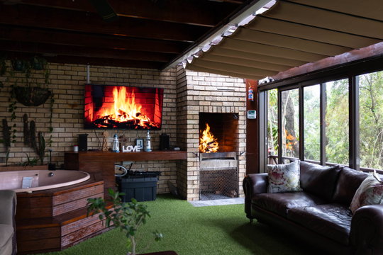 Indoor braai and lounge area at Bon A Vie guesthouse, Gonubie