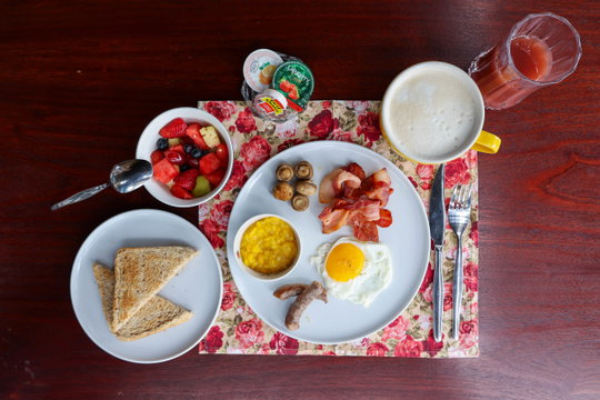 Hot breakfast option served at Bon A Vie self-catering units, East London