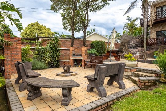Outdoor braai area beside the pool at Bon A Vie, Gonubie, East London