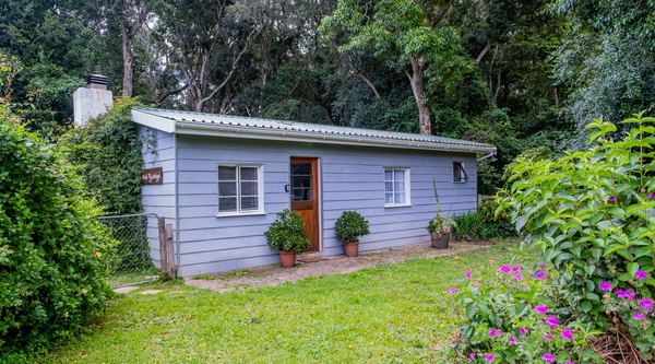 Bush Pig Cottage self-catering cottage accommodation, Natures Way Farm Stay, The Crags