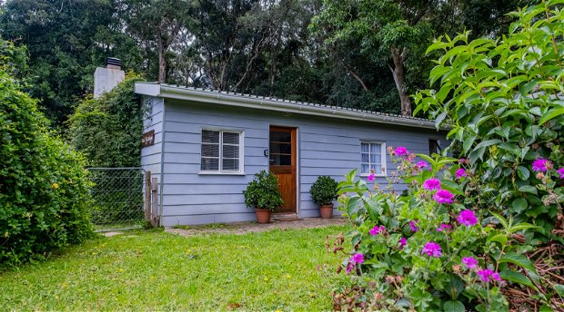 Bush Pig Cottage self-catering cottage accommodation, Natures Way Farm Stay, The Crags