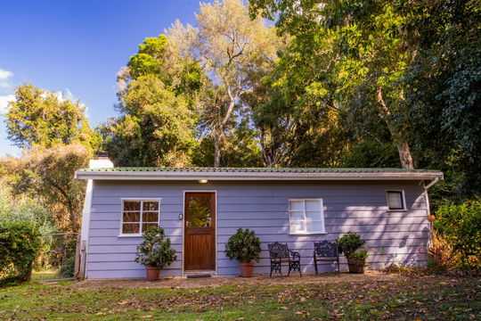 Bush Pig Cottage, Natures Way Farm Stay Accommodation, The Crags, Plettenberg Bay