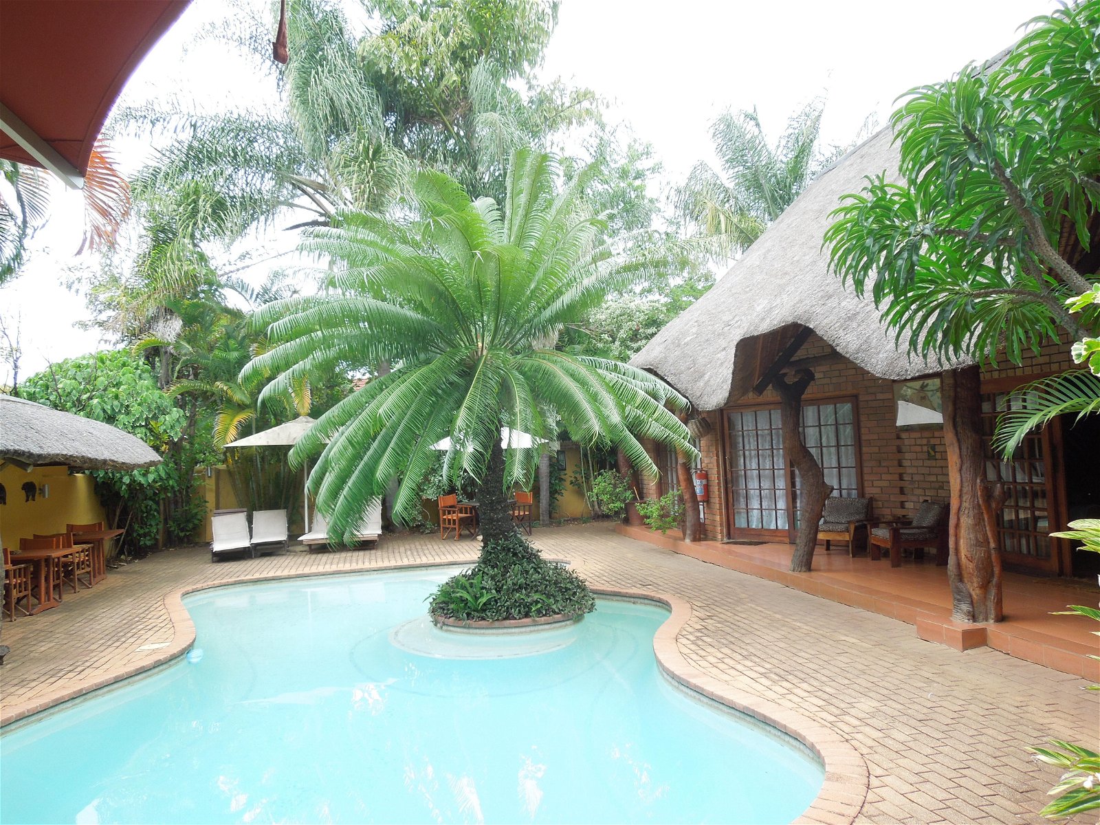 Trees Too Guest Lodge, Komatipoort, Kruger Park South