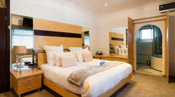 Executive Suites - Guest House Accommodation